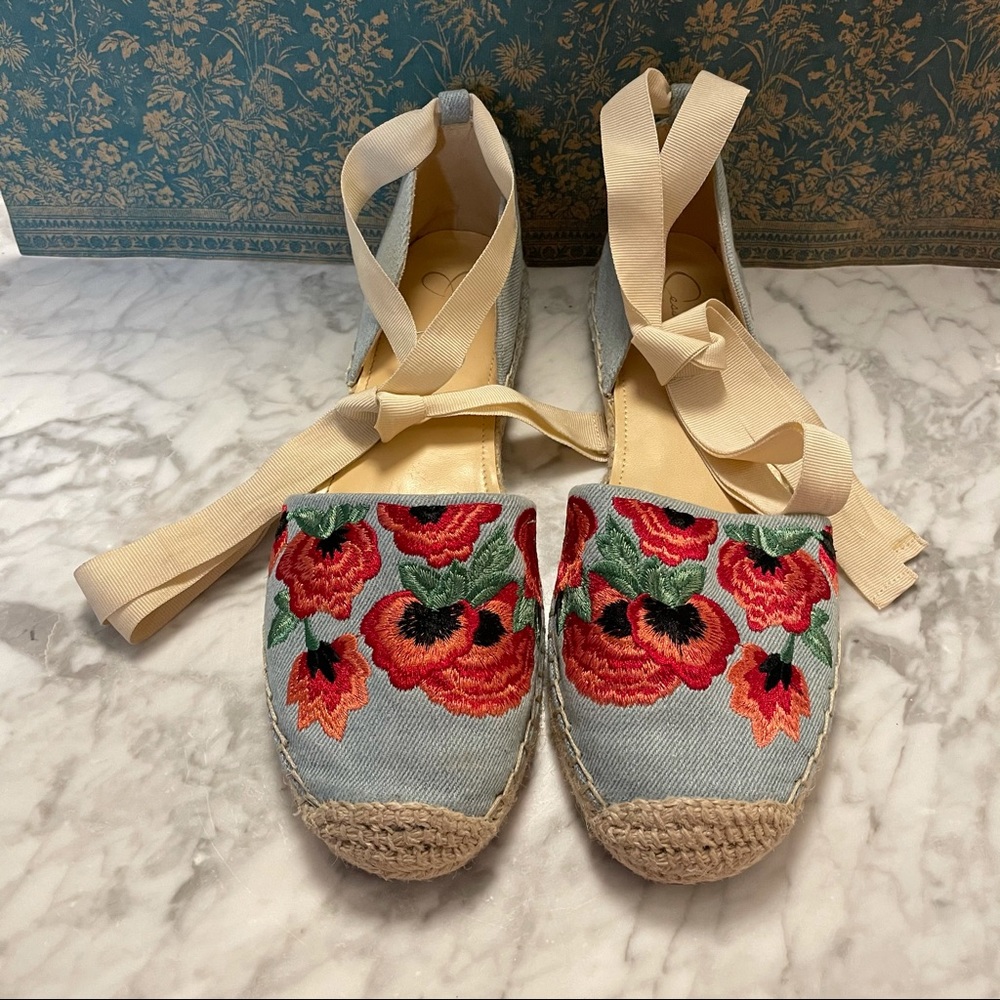 Jessica Simpson Fippo Floral Espadrilles